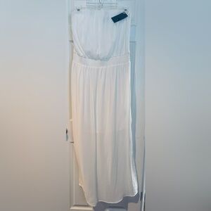 White strapless dress